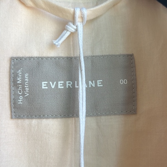 Everlane The Linen Oversized Blazer in Canvas - Picture 10 of 16